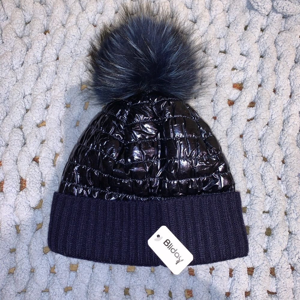 Cute winter hat! - Picture 4 of 7